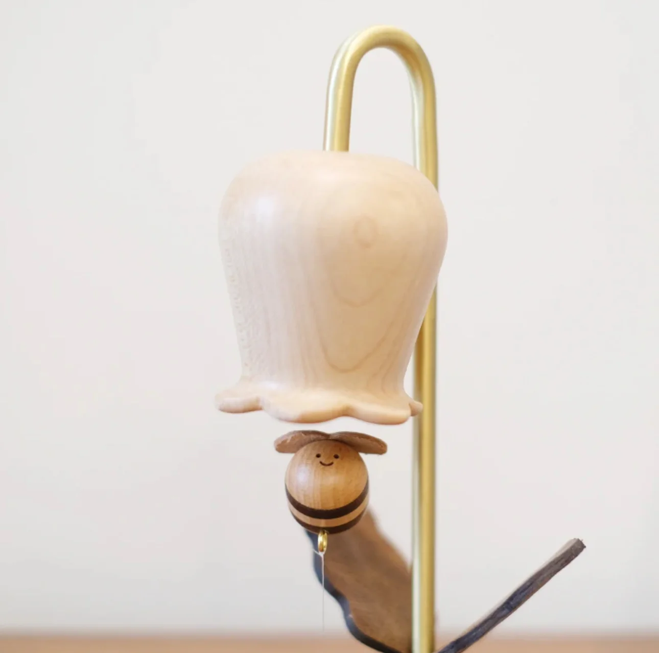Bee Meets Lily of The Valley--Magnetic Creative Aromatherapy Home Office Decoration - Image 4