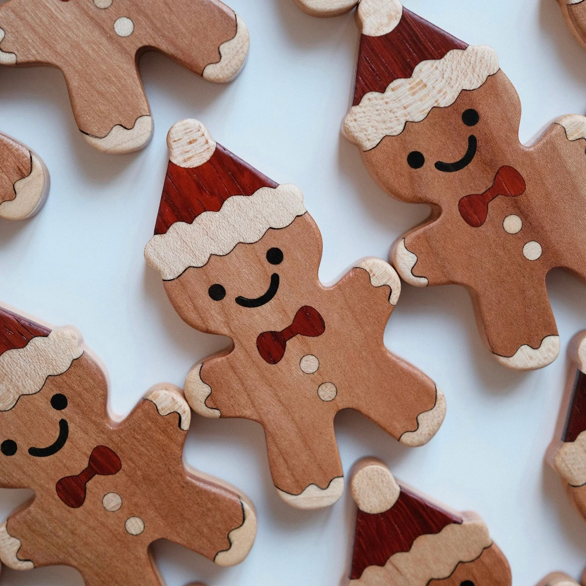 Christmas Wooden Keychain - Gingerbread Man Christmas Tree - Image 3