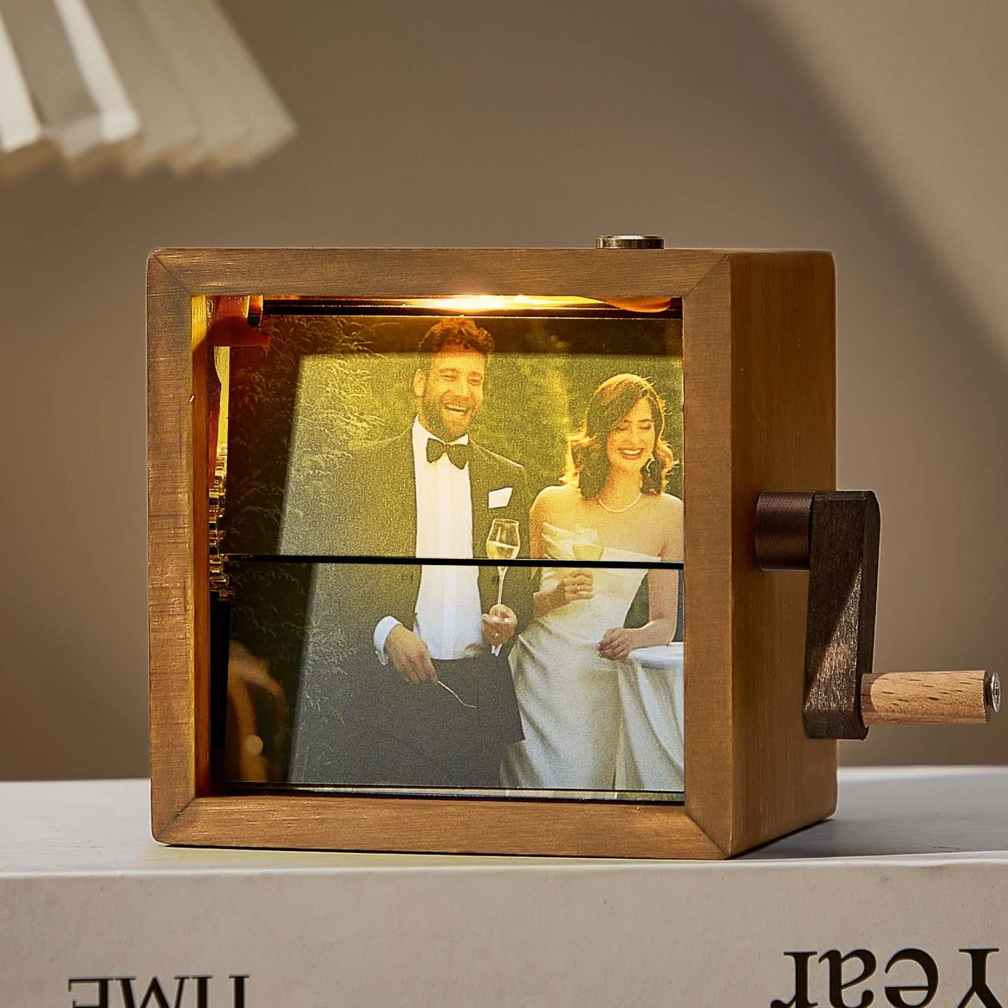 Custom Photo Flipbook Frame Animationo Machine Mechanical Hand-cranked Flipbook Box PhotAlbum with Light Unique Wedding Gifts - Image 3