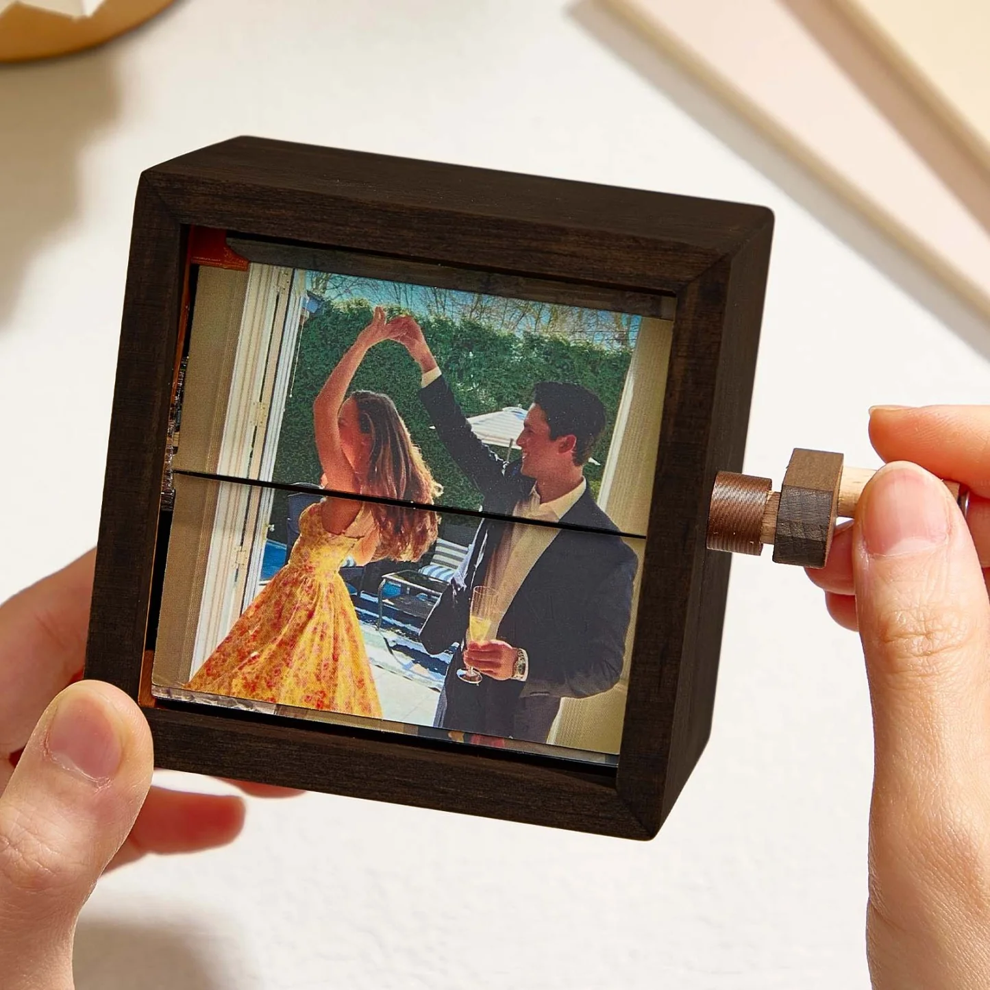 Custom Photo Flipbook Frame Animationo Machine Mechanical Hand-cranked Flipbook Box PhotAlbum with Light Unique Wedding Gifts - Image 4