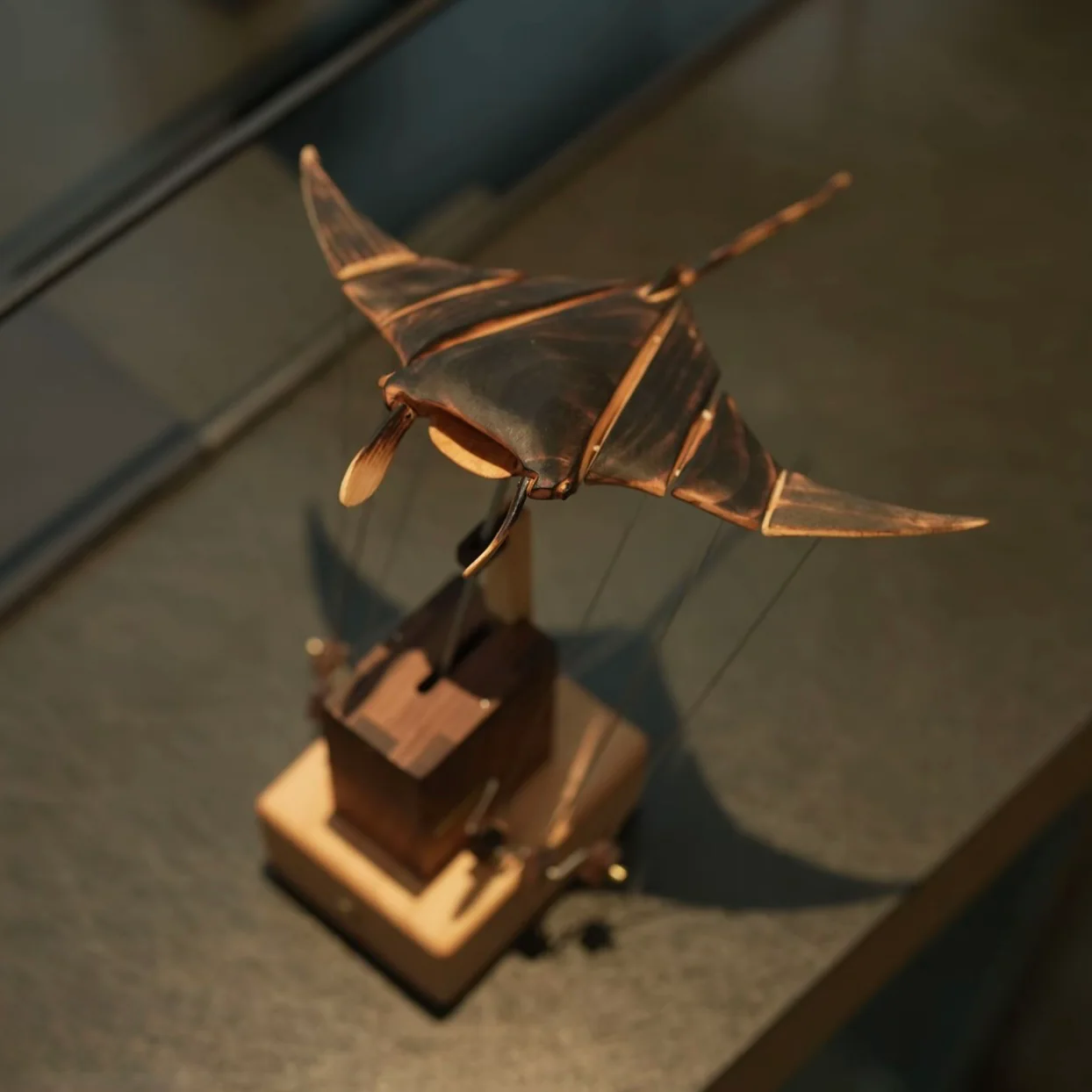 Original Handcrafted Wooden Manta Ray Automata – Smooth Gliding Motion Inspired by Ocean Grace - Image 3