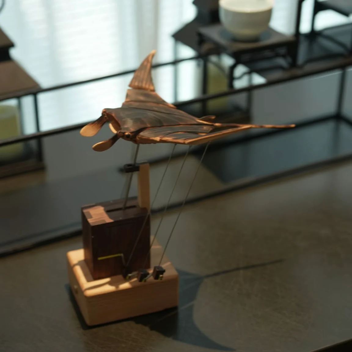 Original Handcrafted Wooden Manta Ray Automata – Smooth Gliding Motion Inspired by Ocean Grace - Image 4
