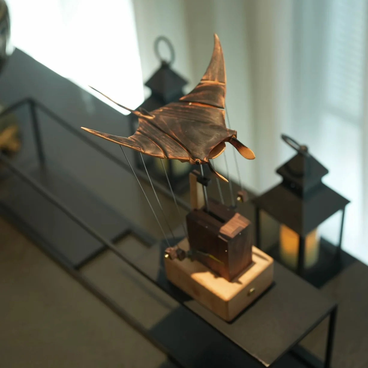 Original Handcrafted Wooden Manta Ray Automata – Smooth Gliding Motion Inspired by Ocean Grace - Image 7