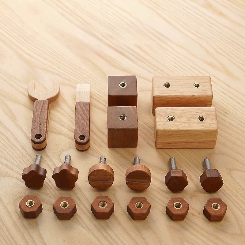 Montessori Wooden Tool & Screw Kit – Handcrafted Building Set for Kids with Natural Wood Pieces - Image 2