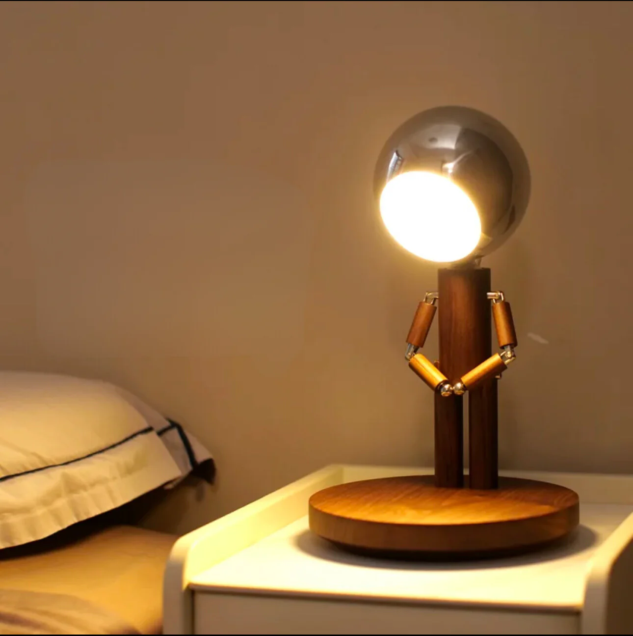 Original Multifunctional & Adjustable Wood Robot Lamp - Image 4