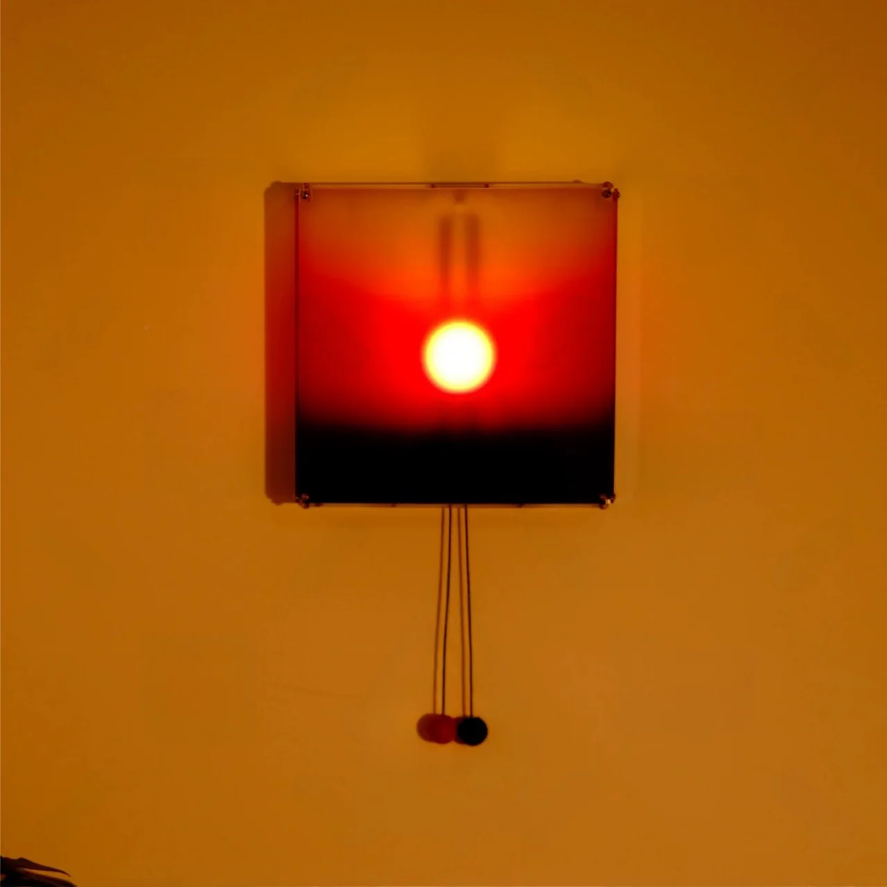 Original Kinetic Sunrise Lamp – Wall Light That Moves with the Sun - Image 4