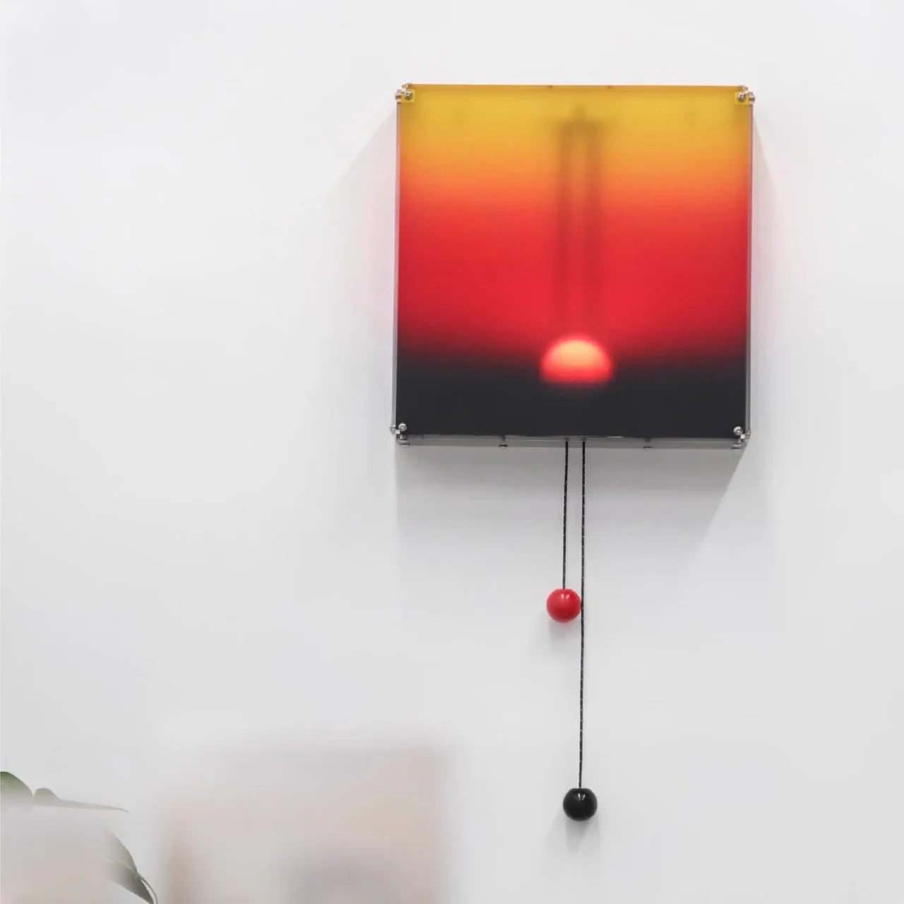 Original Kinetic Sunrise Lamp – Wall Light That Moves with the Sun - Image 6